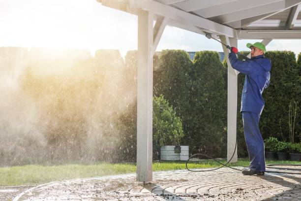 Best Animal Enclosure Cleaning  in Cottage Grove, WI